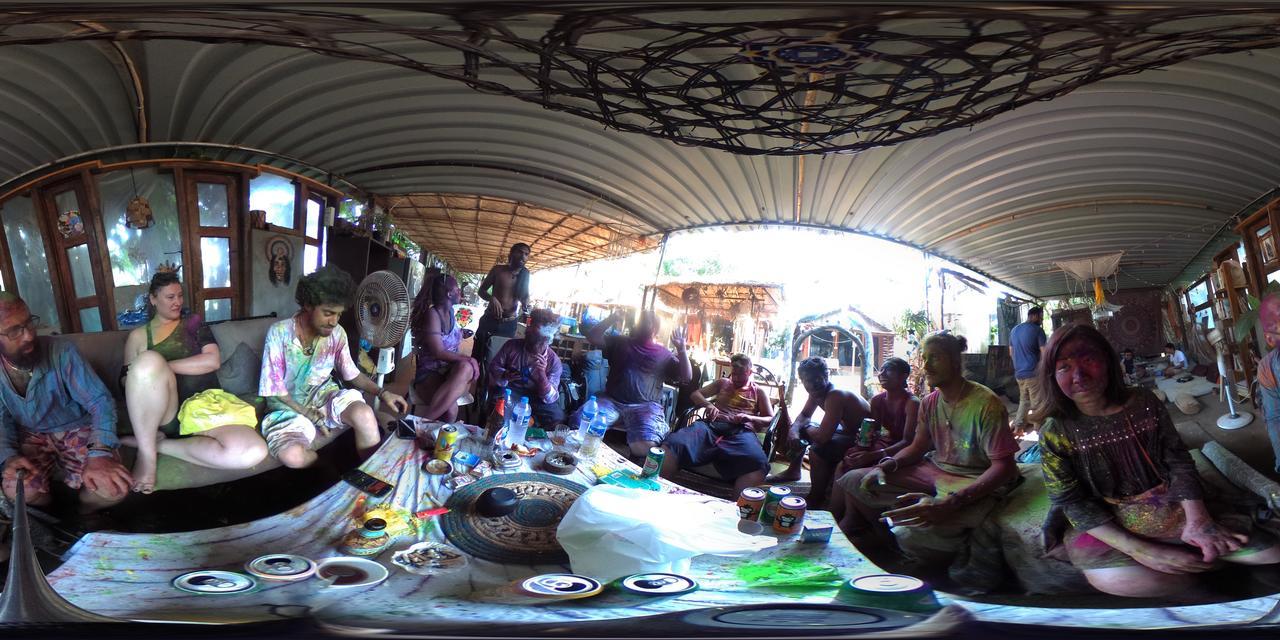 Wonderland Hostel Анжуна Екстер'єр фото
