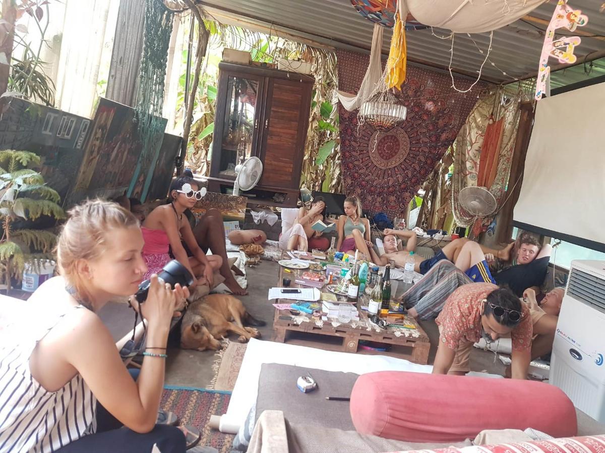 Wonderland Hostel Анжуна Екстер'єр фото