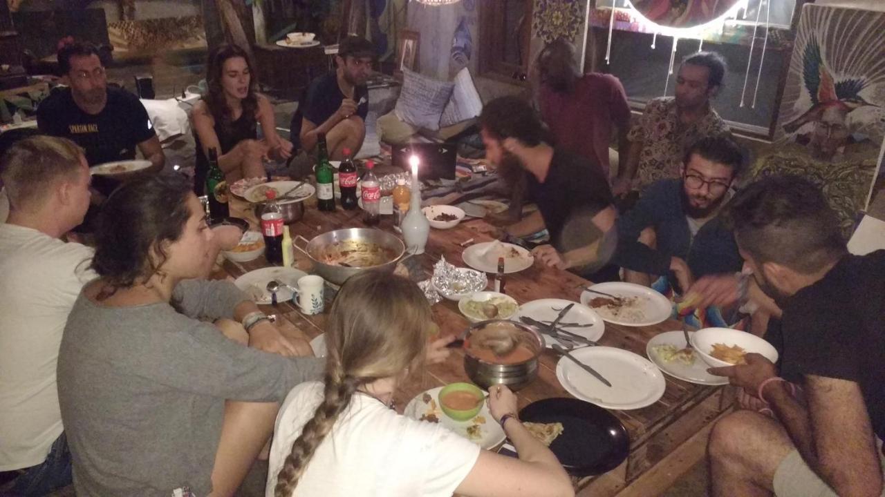 Wonderland Hostel Анжуна Екстер'єр фото