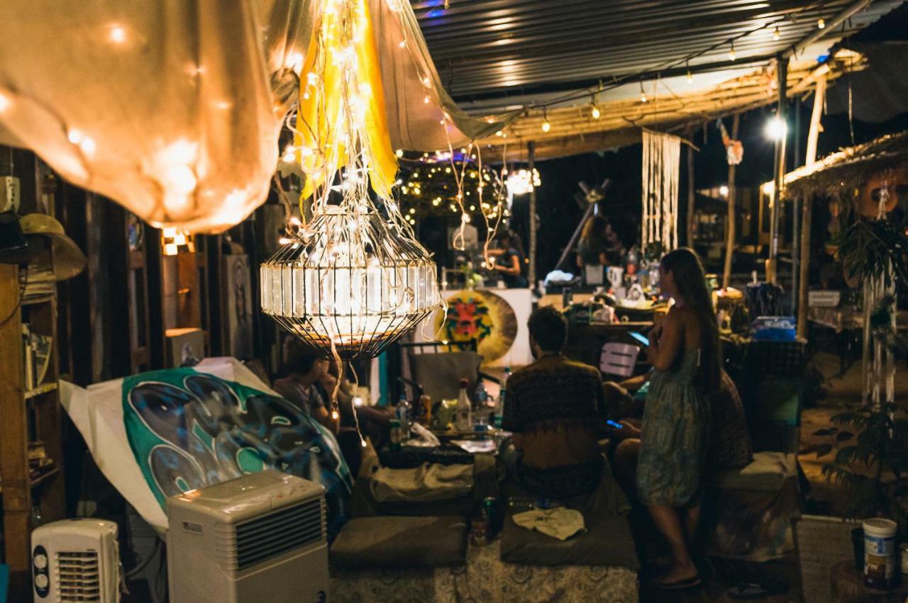 Wonderland Hostel Анжуна Екстер'єр фото